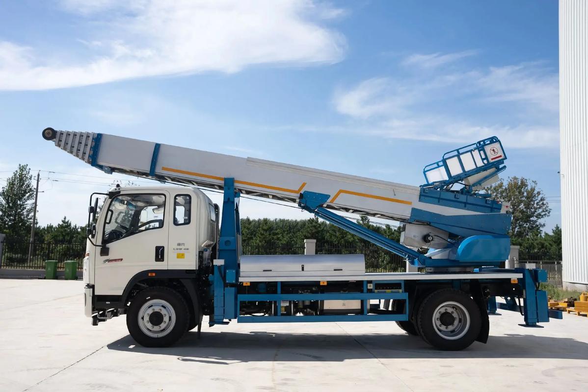 许昌云梯上料车租赁费用