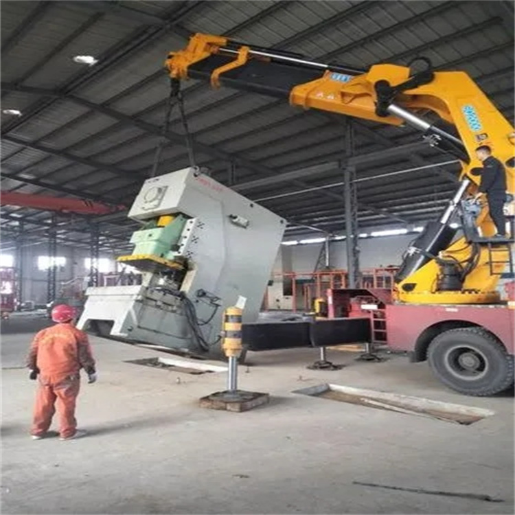 许昌80吨折臂吊车出租附近电话